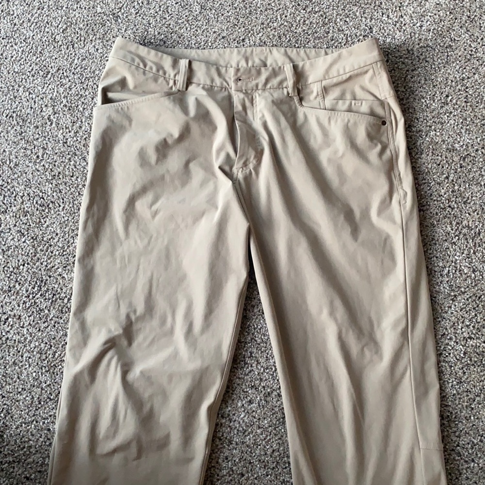 Lululemon Mens Sand/Khaki Colored ABC Pant Size 34